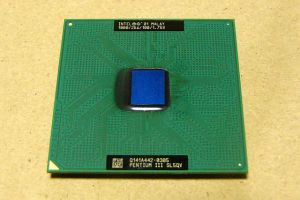 CPU Intel Pentium PIII-1000/256/100/1.75V SL5QV, 1GHz (1000MHz), PGA370, Coppermine, OEM ()